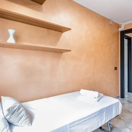 Herons Bright Close Metro Station Apartment Rome
