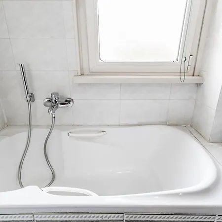 Herons Bright Close Metro Station Appartement Rome